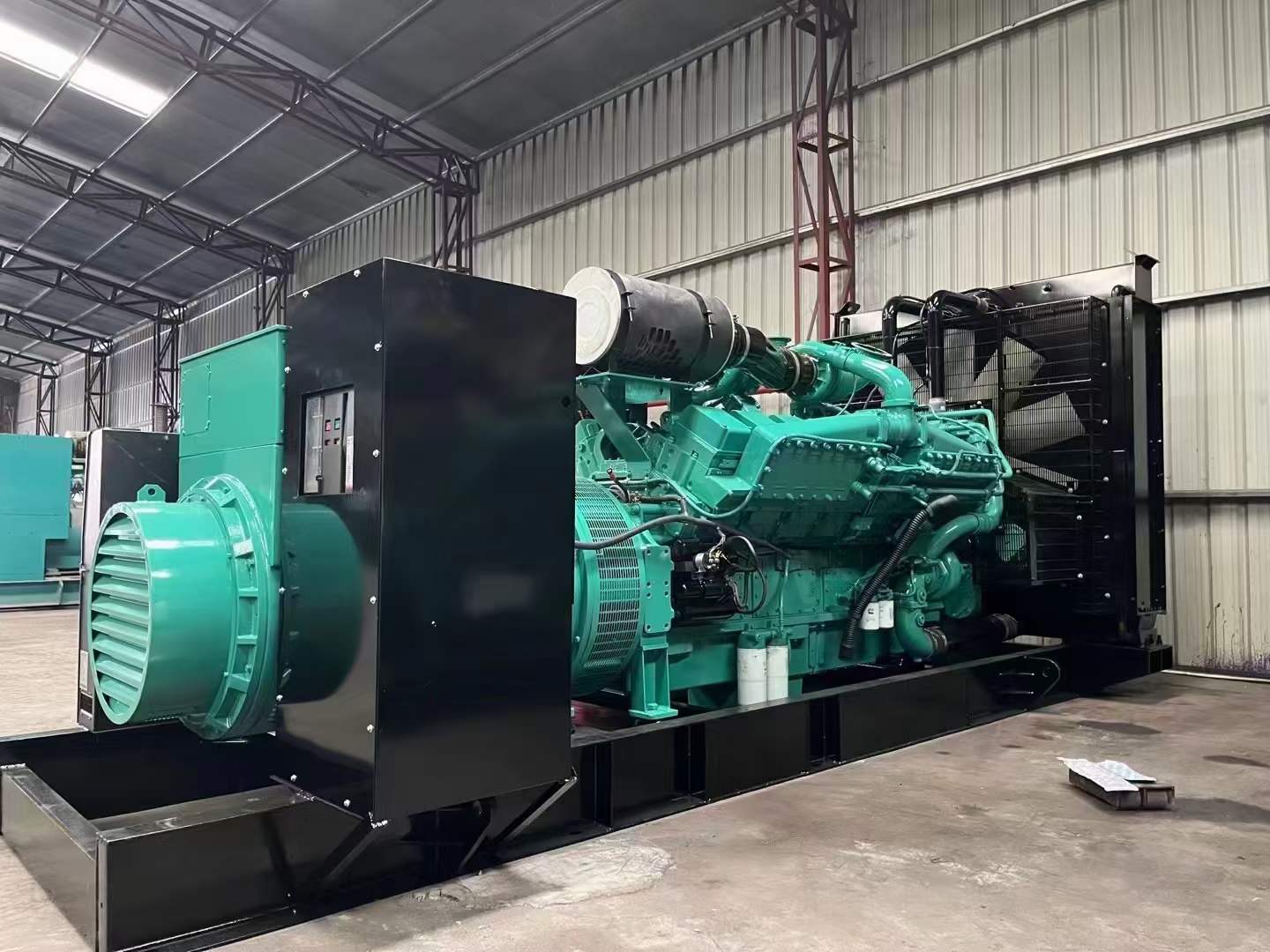 华安如何评估无功补偿装置的性能和效果？