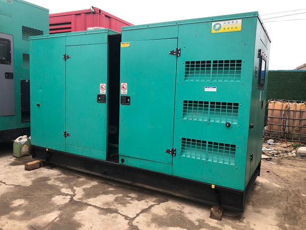 华安怎样合理控制磷酸铁锂蓄电池的充放电倍率以延长其使用寿命？